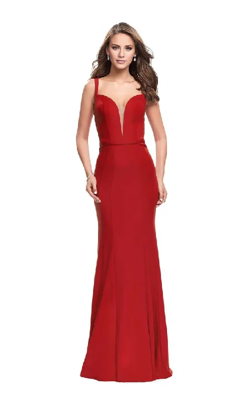 spaghetti-strap party dressesDeep V-neck heart-shaped corset and floor length evening gown