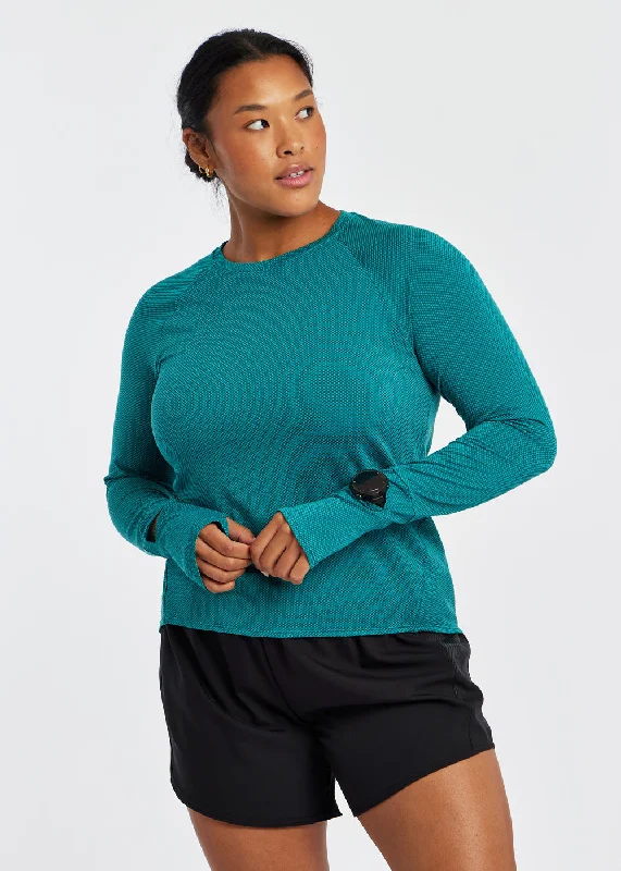 women's long sleeve tops with V-necksFlyout Long Sleeve